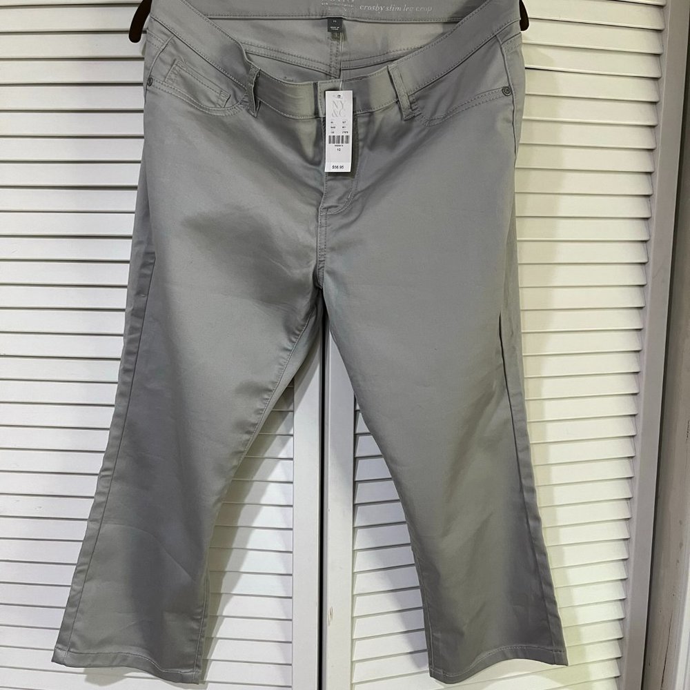 SOHO NEW YORK & COMPANY WOMEN GREY CROSBY SLIM LEG CROP - SIZE 10